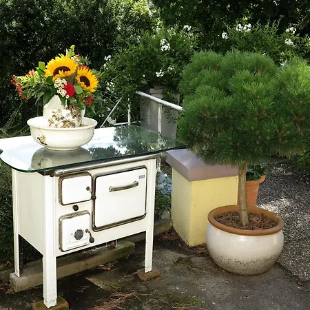 Relaxa At A Luxurious In *