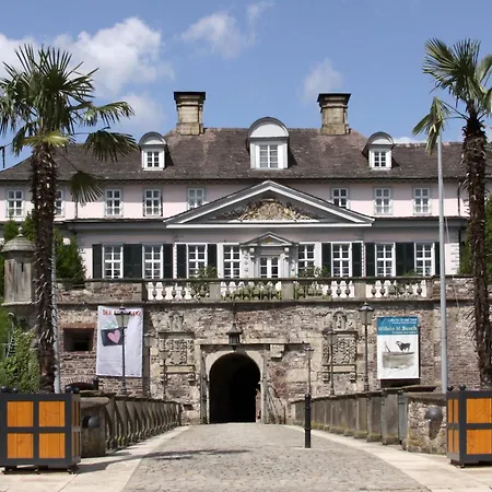 Relaxa At A Luxurious In Bad Pyrmont