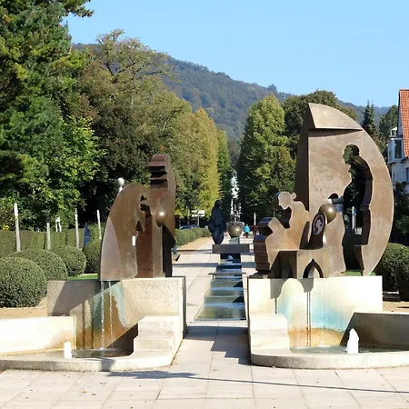 Relaxa At A Luxurious In 巴特皮尔蒙特