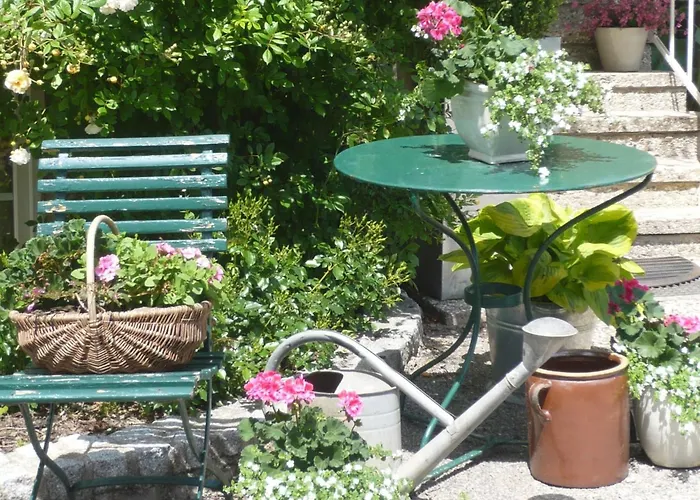 Relaxa At A Luxurious In