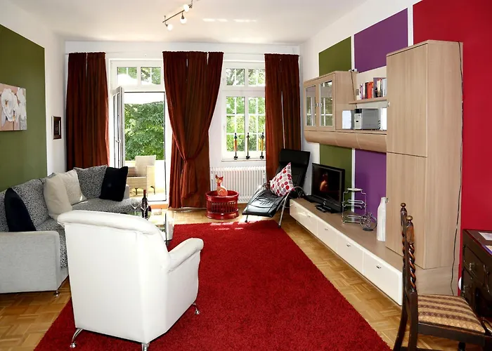 Relaxa At A Luxurious In *